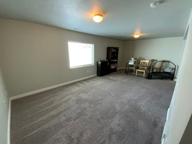 Building Photo - 5549 Dornton Ct