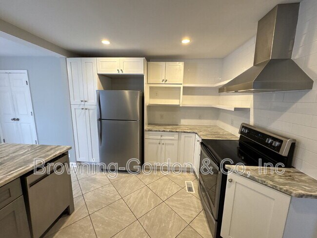 Building Photo - 5817 Carl Pl