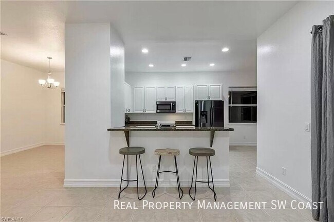 Building Photo - 7210 Bergamo Way