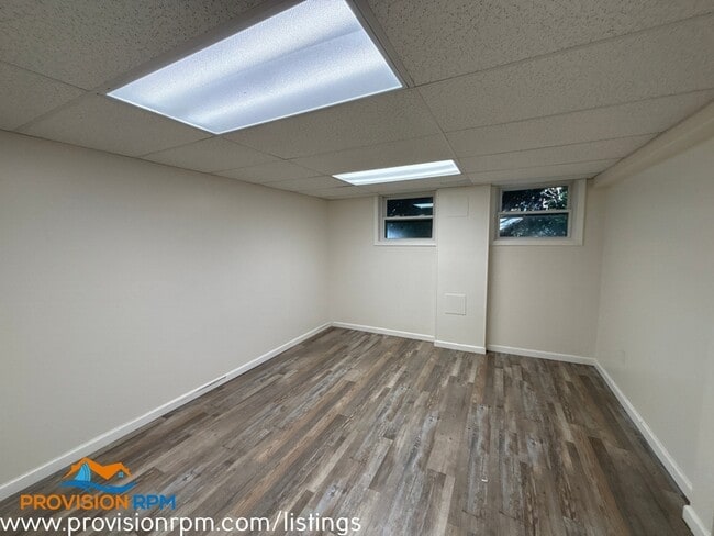 Building Photo - 2916 Cornwall Rd