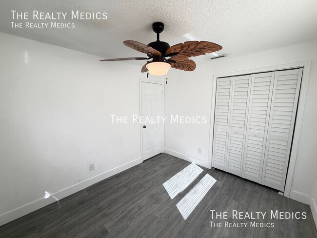 Building Photo - 1718 Palmer Ln
