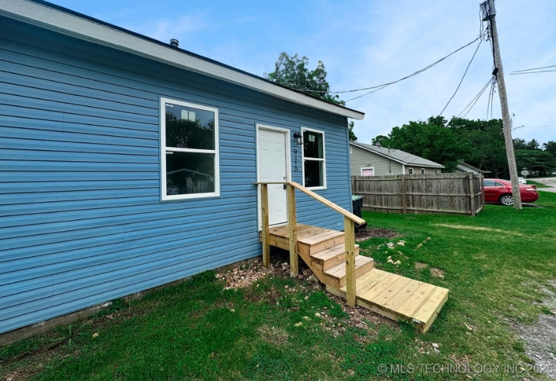 Building Photo - 918 Coy Ave