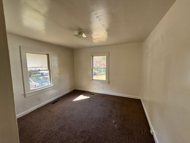 Building Photo - 2/1 in City of Shelby