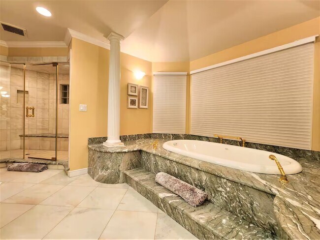 Building Photo - 25567 Willow Pond Ln