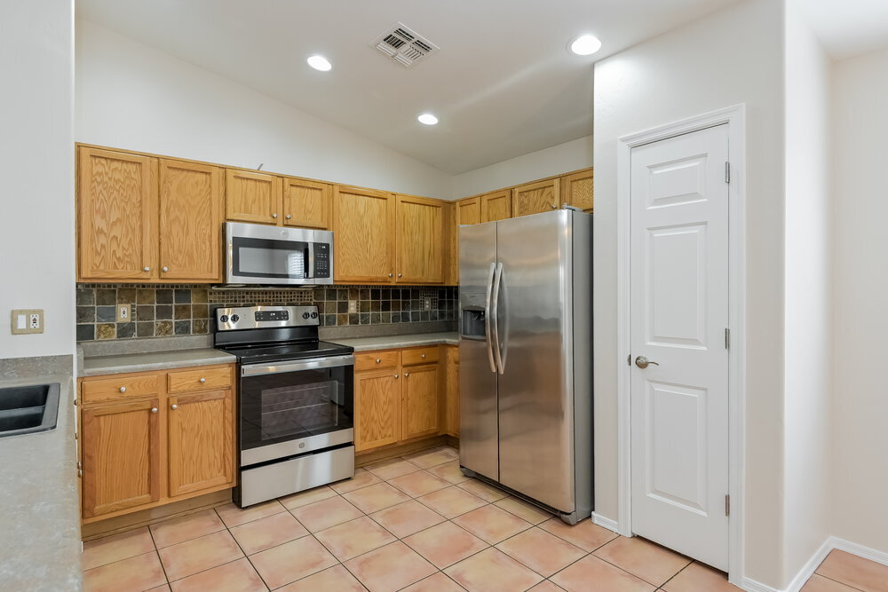 Building Photo - 422 W Tara Danette Dr