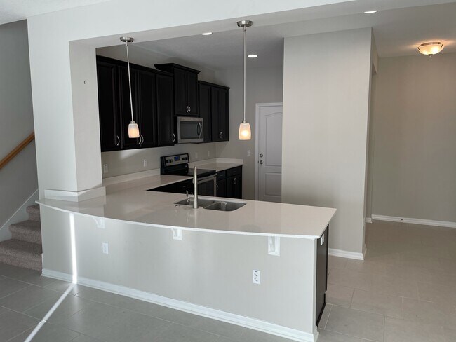 Building Photo - 13532 Fountainbleau Dr