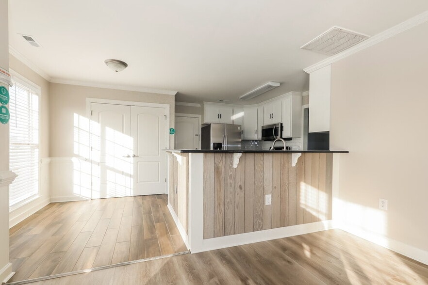 Building Photo - 3003 Trellis Ln