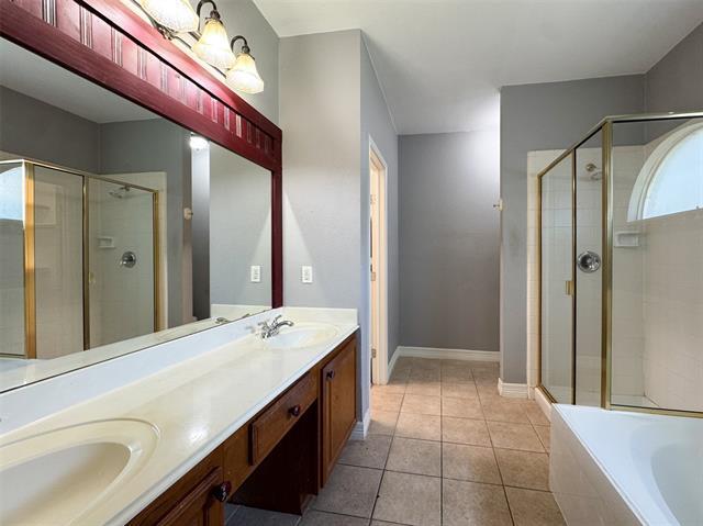 Building Photo - 8005 Hidden Path Ln