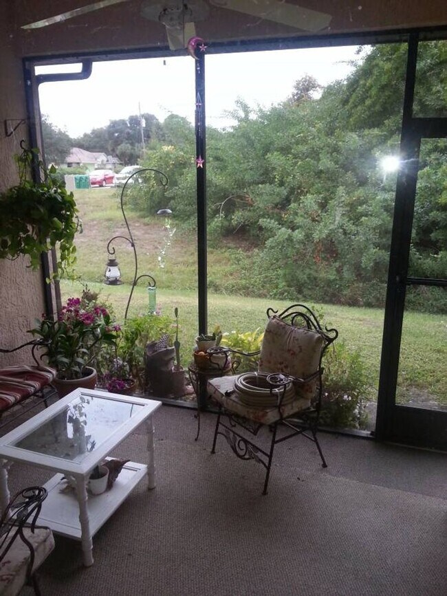 Building Photo - Boundary