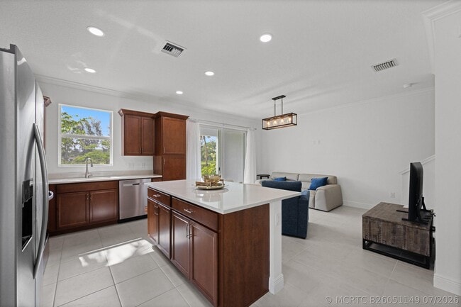 Building Photo - 4574 Longwood Lake Sq