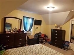 Building Photo - 210 County St