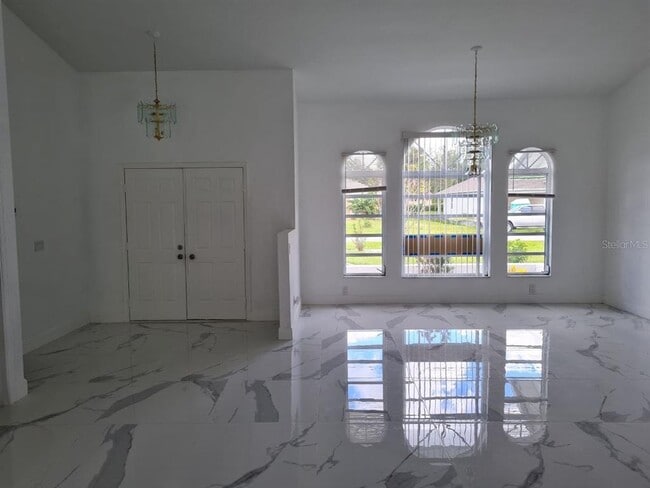 Building Photo - 25892 Aysen Dr