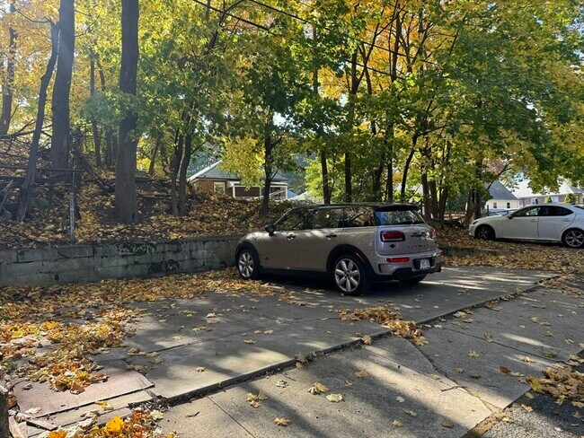 Building Photo - 590 Cambridge St