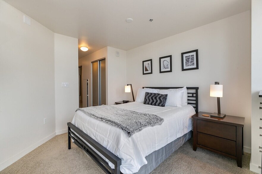 Building Photo - 1325 Stout St