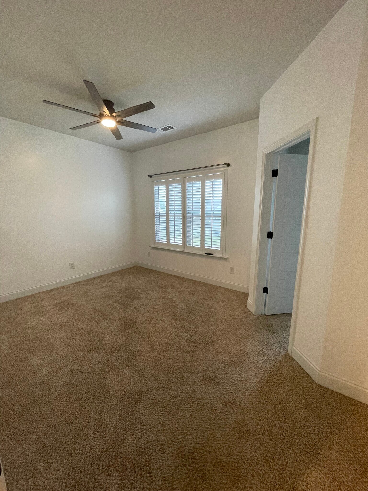 Building Photo - 149 Beallwood Dr