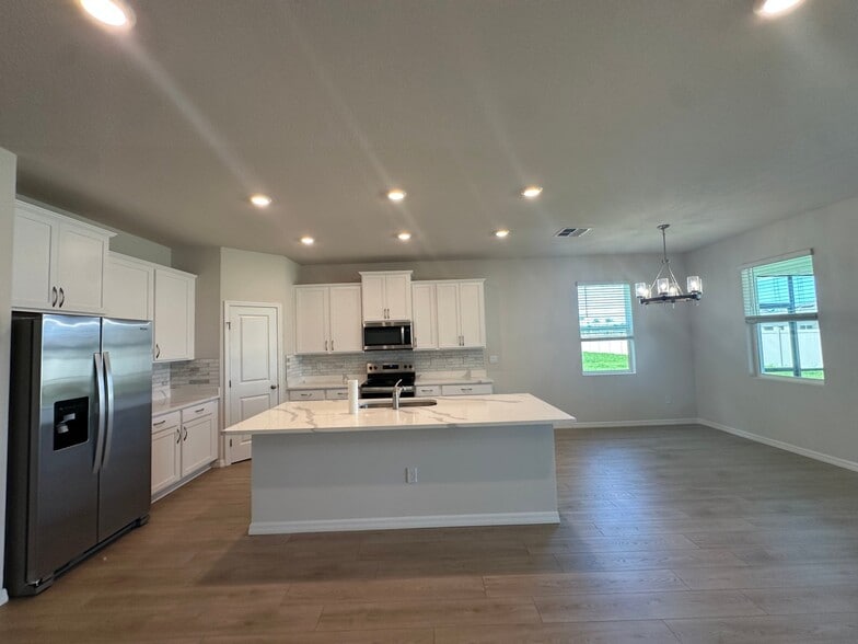 Building Photo - 9432 Bella Mar Trl