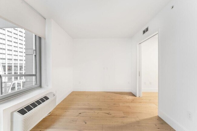 Building Photo - 175 2nd St