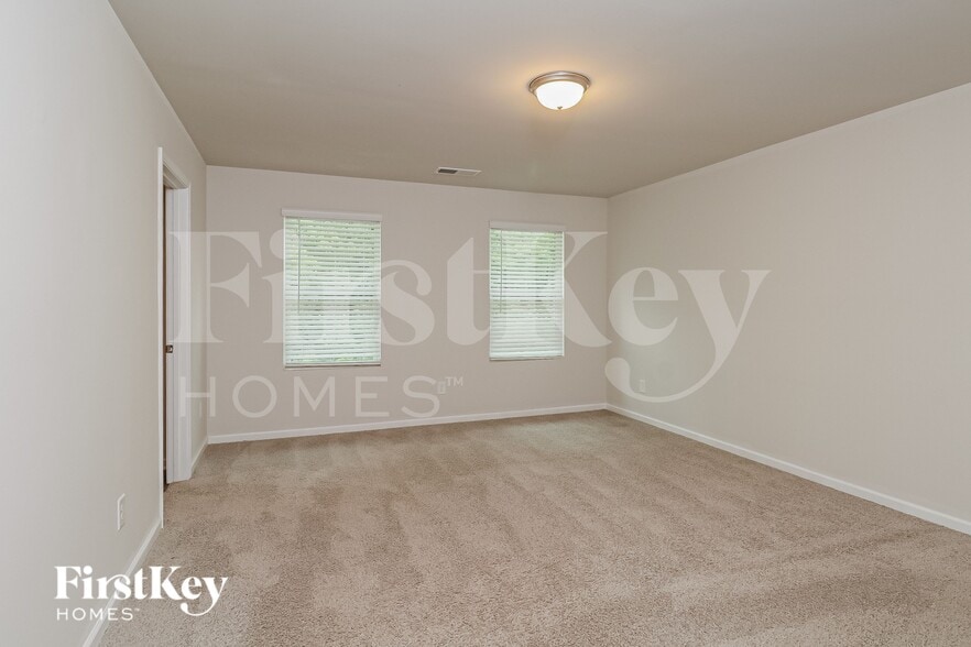 Building Photo - 9526 Hamel St