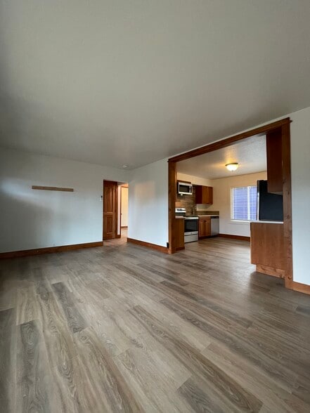 Building Photo - 1204 W Story St