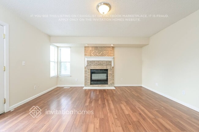 Building Photo - 4923 N Wildflowers Way