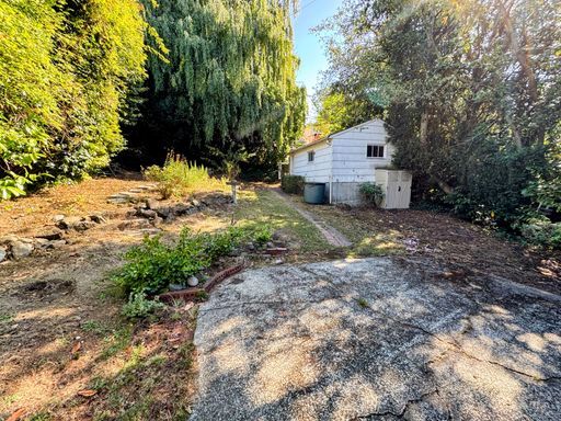 Building Photo - Ready for Move-In! 3 Bed Home $3195