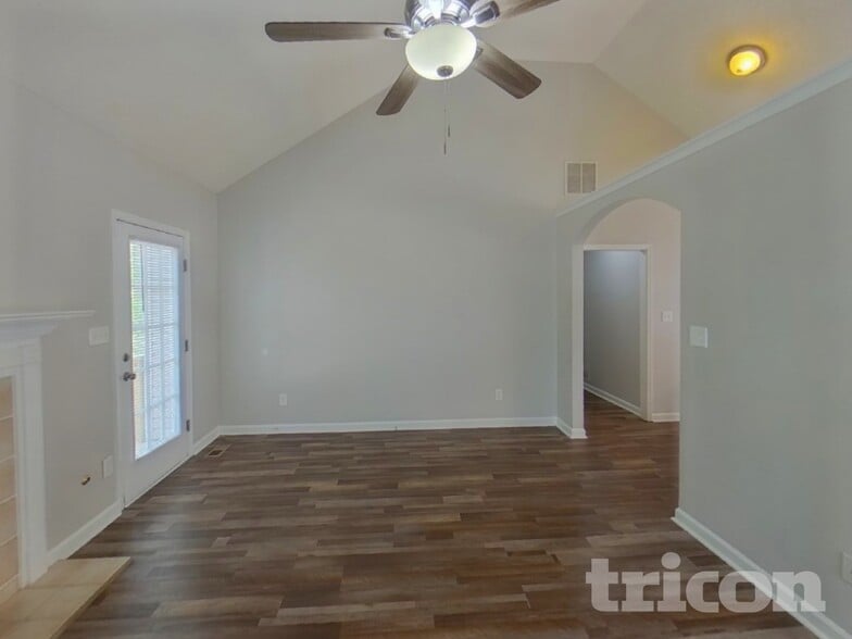 Building Photo - 7205 Brittany Way