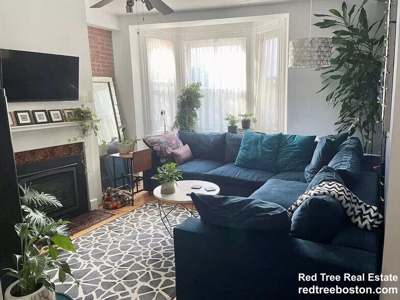 Primary Photo - 31 Station St