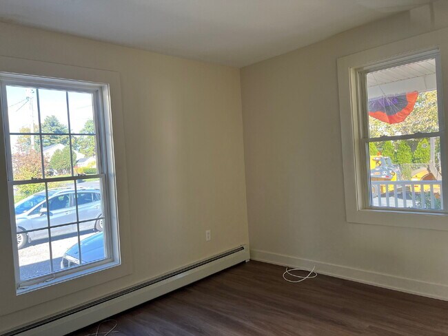 Building Photo - 1st floor, bight and sunny