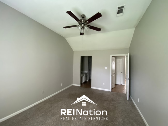 Building Photo - MILLINGTON STUNNER! 3BR/2BA | Vaulted Ceilings & Vinyl Plank Floors | Fenced Yard!