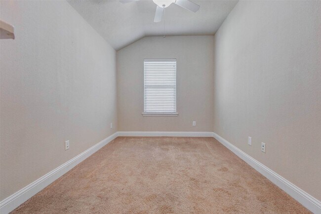Building Photo - 6107 Nicholas Ln