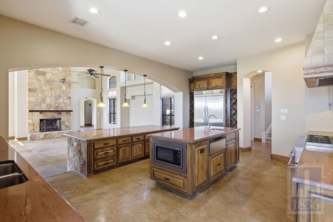 Building Photo - 8205 Asmara Ct