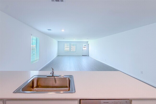 Building Photo - 3005 Highbank Dr