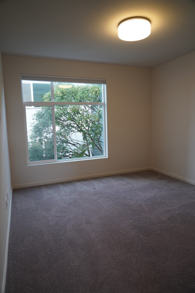 Building Photo - 3631 1st Ave NW