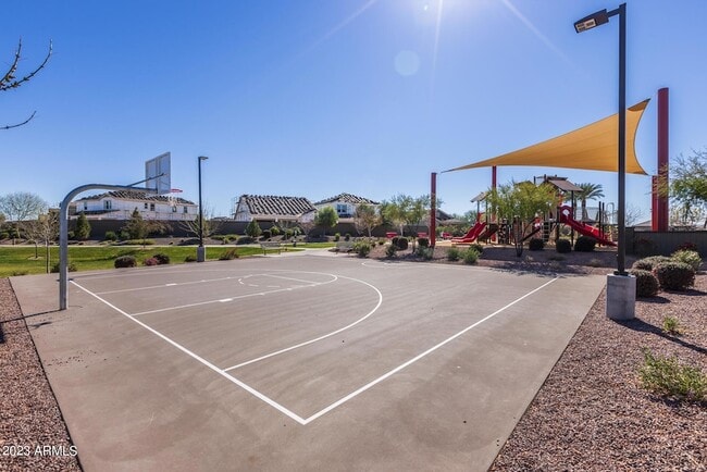 Building Photo - 15292 W Linden St