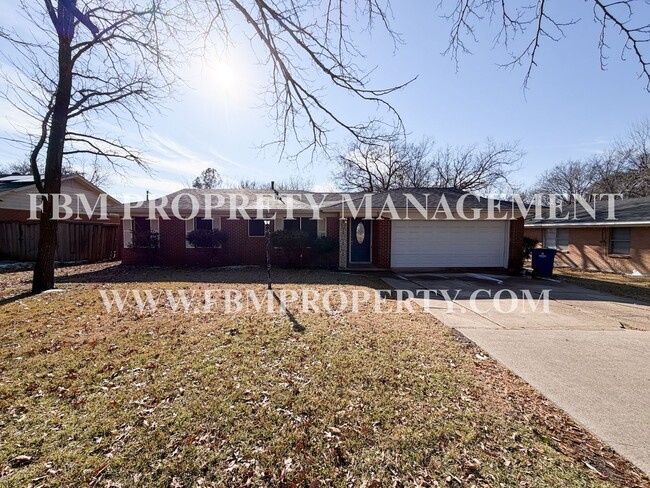 Building Photo - 1403 Nichols St