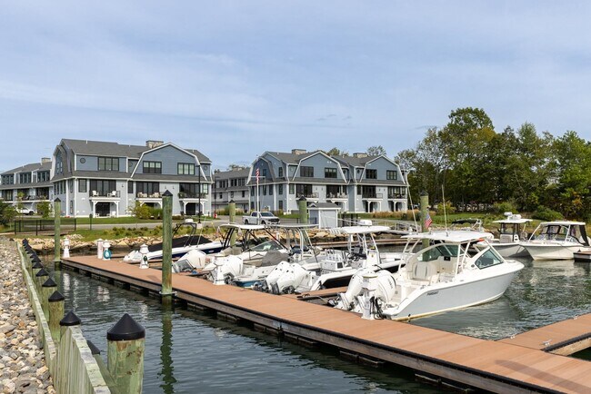 Building Photo - 28 Little Bay Dr