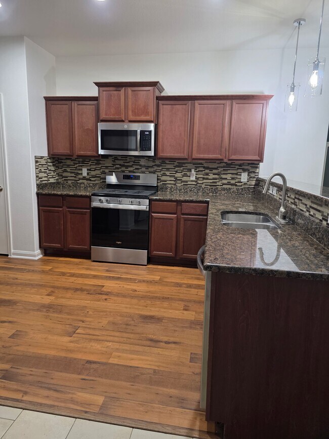 Building Photo - 1819 Opal Peach Dr
