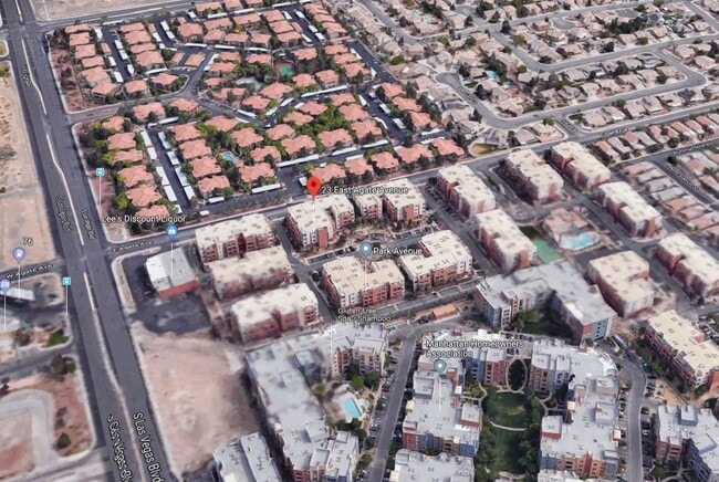 Building Photo - Great Park Ave Condo Unit!