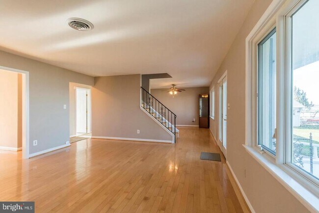 Building Photo - 40508 Waterview Dr