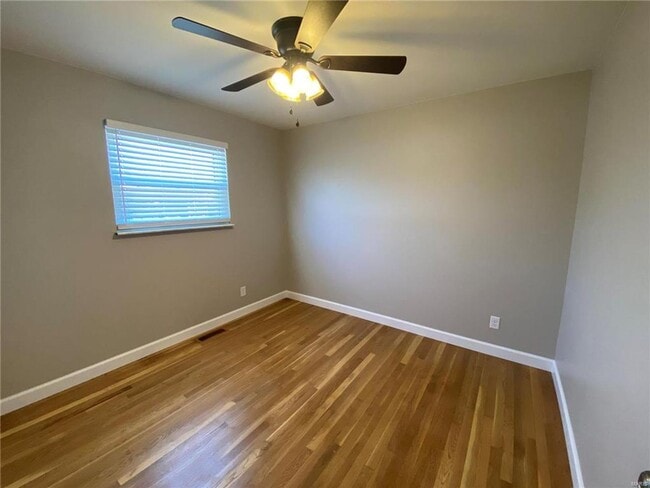 Building Photo - 9511 Antigo Dr