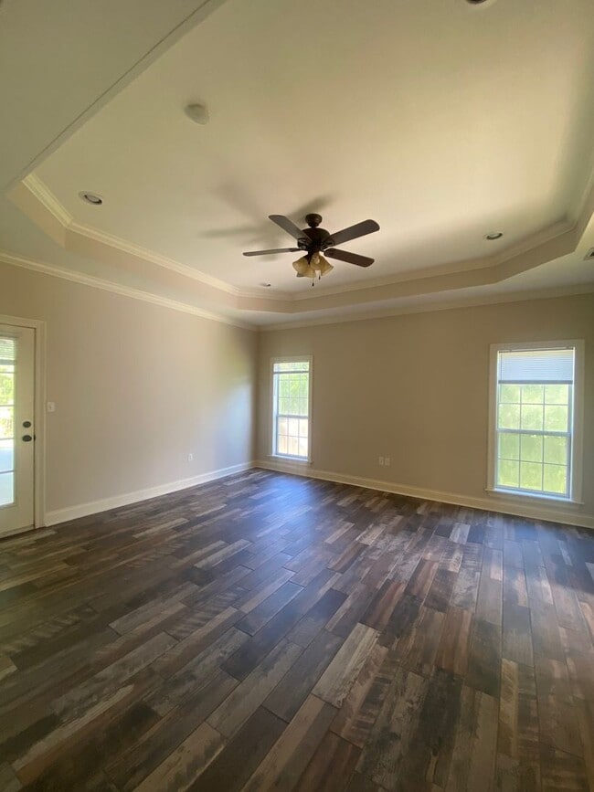 Building Photo - 314 Romar Pl