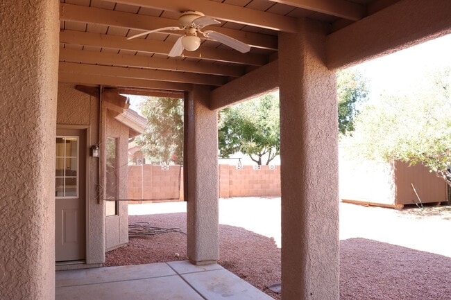 Building Photo - Canyon De Flores Home