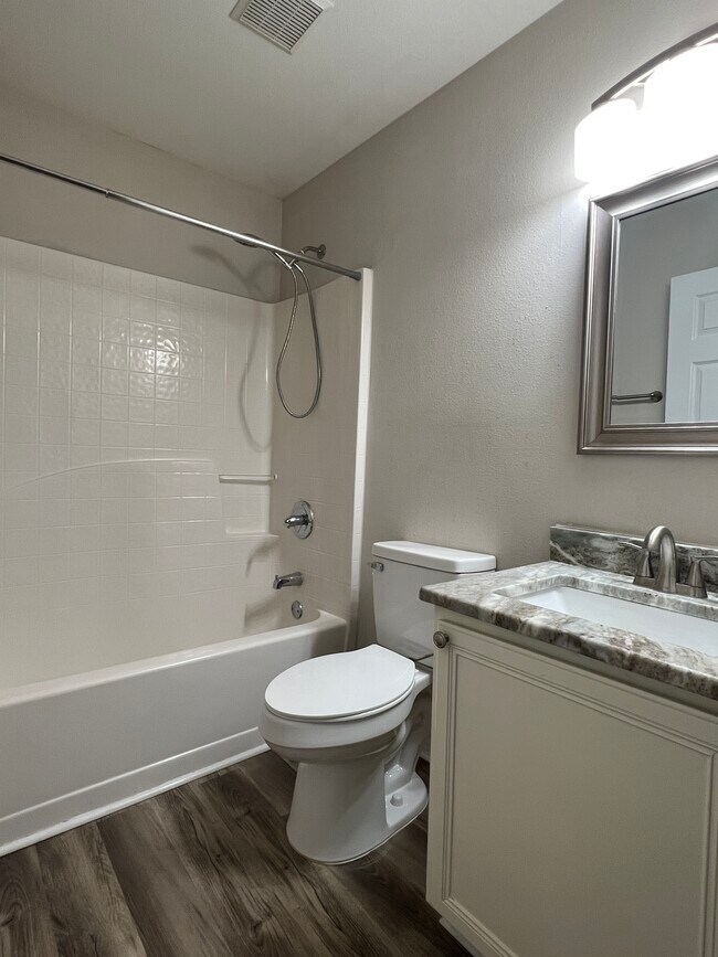 Guest Bathroom - 116 Cabana Way