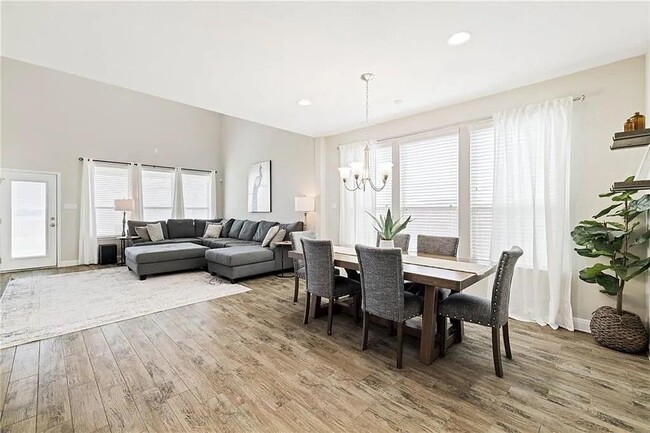 Building Photo - 165 Carlina Lp
