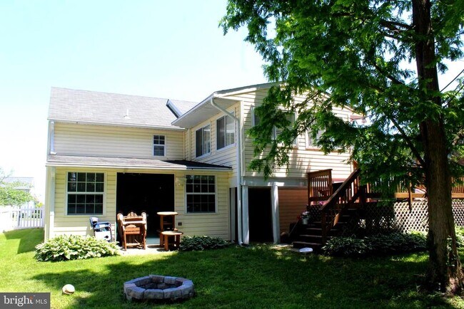 Building Photo - 14 Olivia Ct