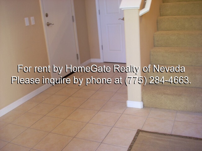 Building Photo - Beautiful Fleur de Lis townhome, Gated Community!