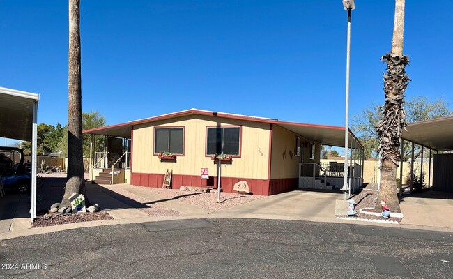 Primary Photo - 10220 E Apache Trail