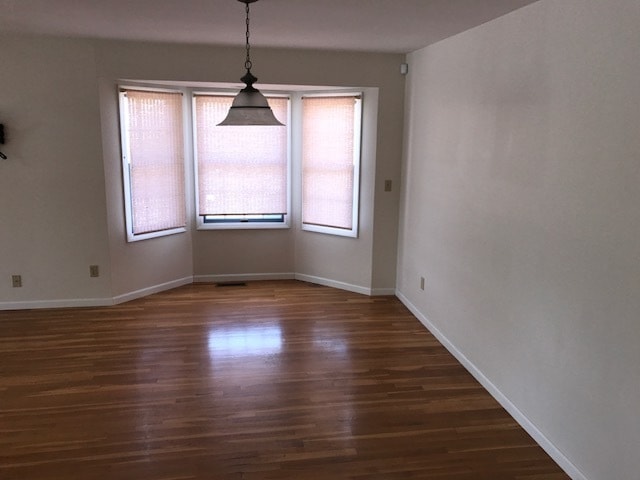 Building Photo - Available August 15: 3Bd, 2.5 Bath