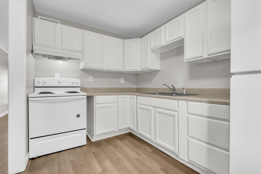 Building Photo - 803 E Broad St