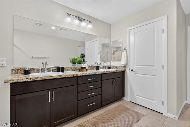 Building Photo - 325 Breve Ct